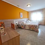 Liñares Hotel *