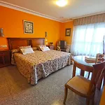 Liñares Hotel *