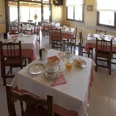 Otel Linares Poio