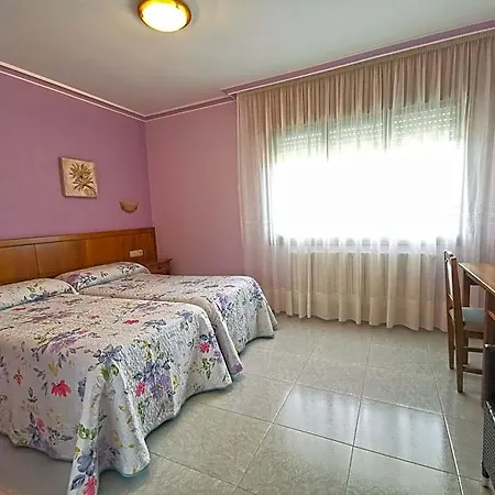 فندق Linares *