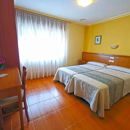 Linares فندق بويو