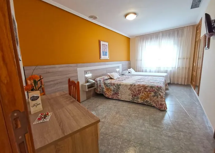 Otel Linares *